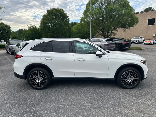 Certified 2025 Mercedes-Benz GLC 300 image 4
