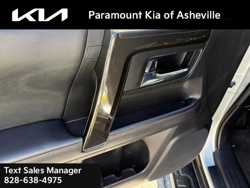 Used 2024 Toyota 4Runner TRD Off-Road image 22