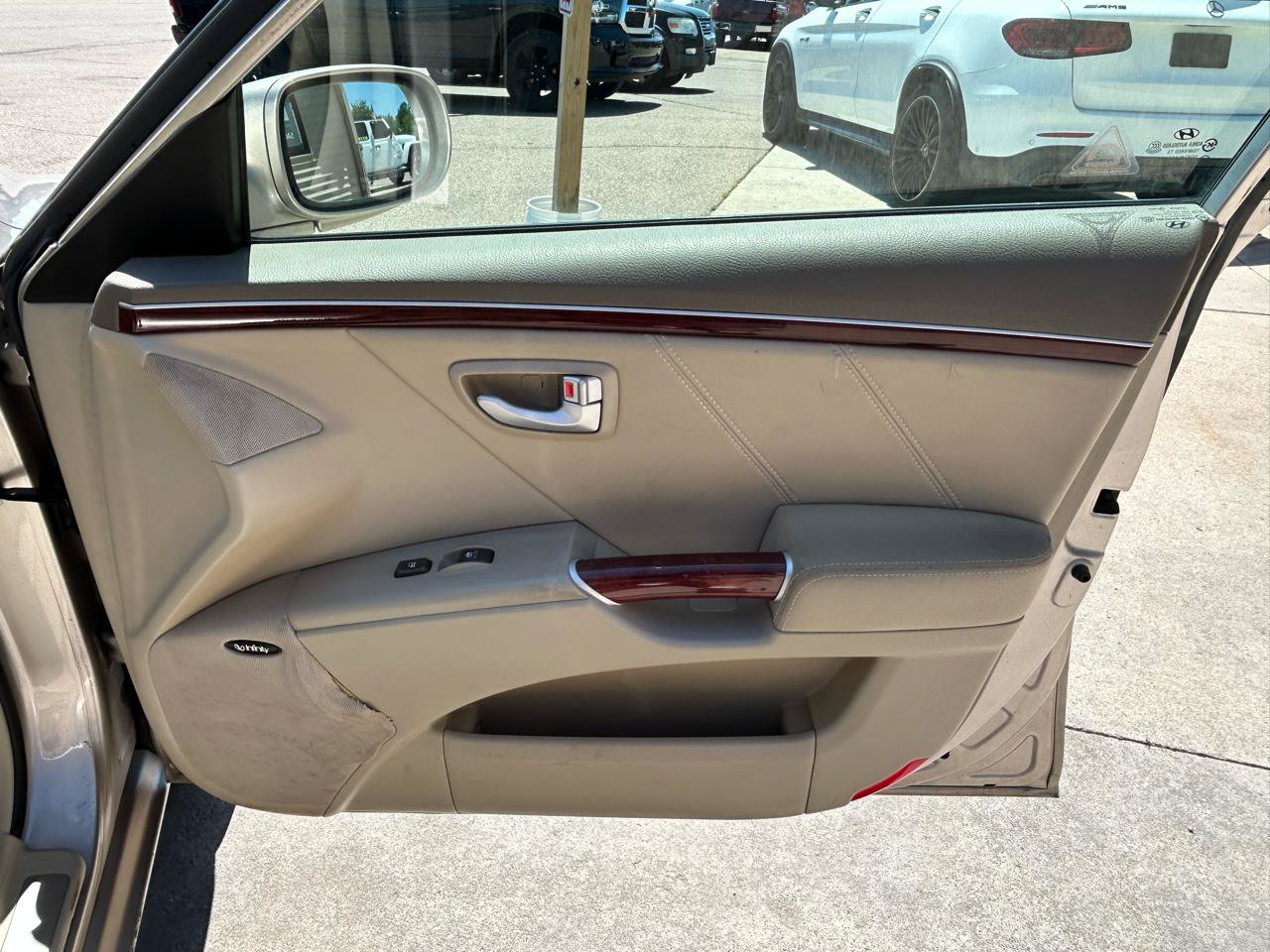Used 2007 Hyundai Azera Limited FWD image 16