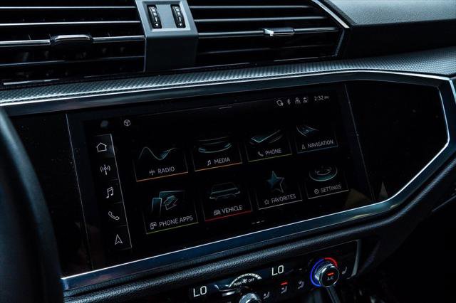 Used 2024 Audi Q3 2.0T Premium Plus w/ Premium Plus Package image 16