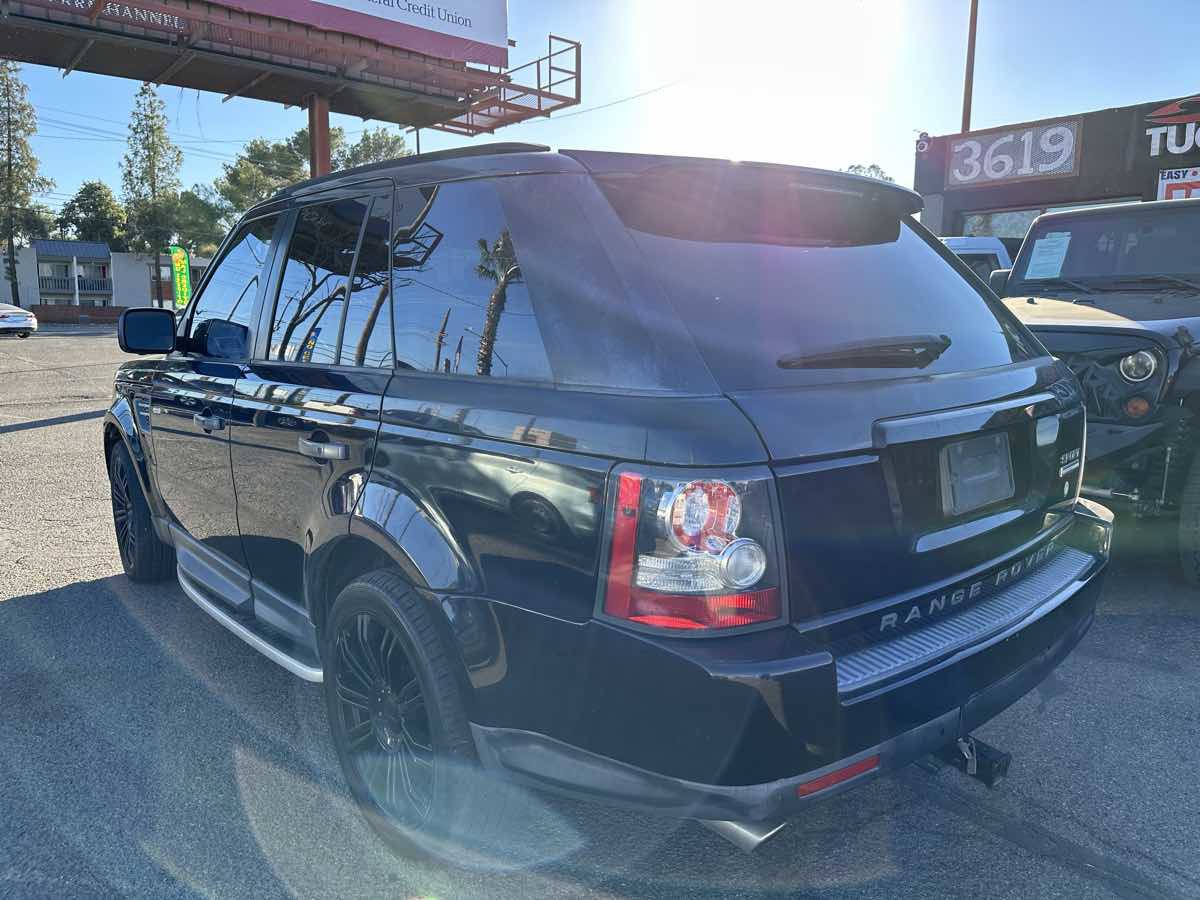 Used 2011 Land Rover Range Rover Sport Supercharged image 2