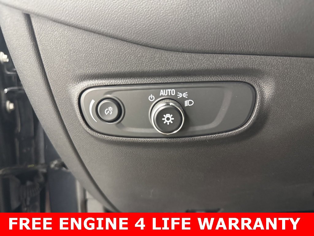 Used 2023 Chevrolet Equinox LT image 11