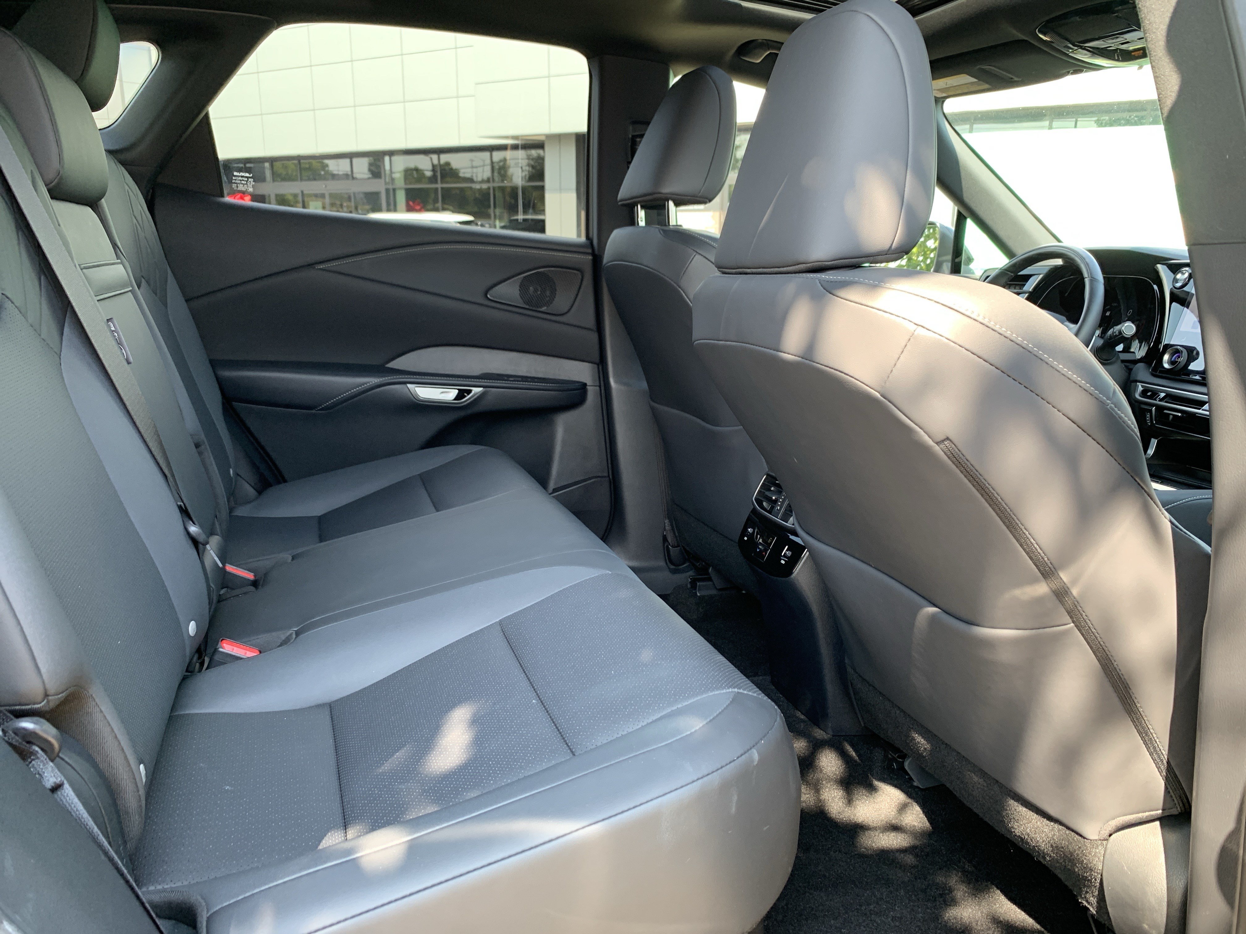 Used 2026 Lexus RX 350 Premium w/ Accessory Package (Z1) FWD image 33