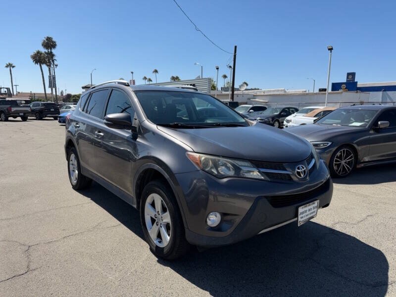 Used 2014 Toyota RAV4 XLE FWD image 4