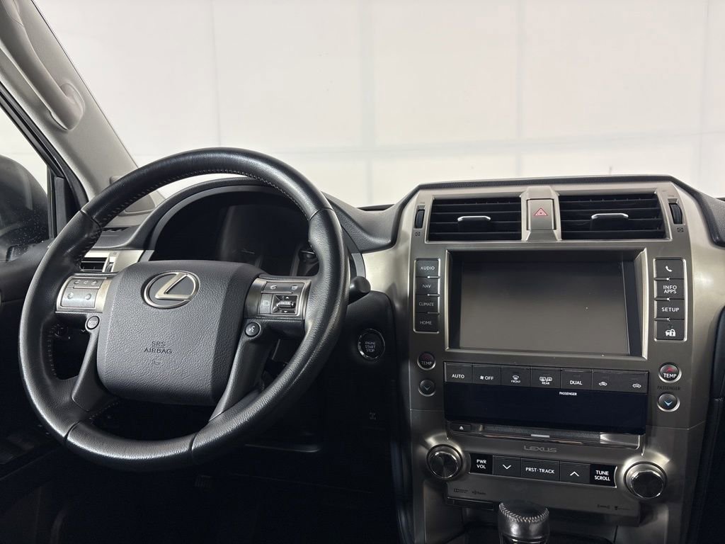 Used 2019 Lexus GX 460 w/ Navigation Package image 24