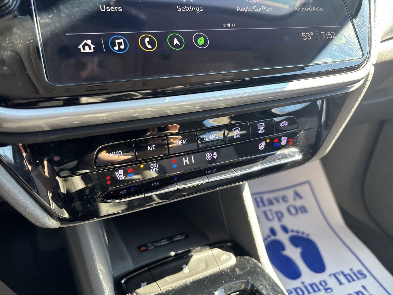 Used 2022 Chevrolet Bolt EUV Premier w/ Sun & Sound Package FWD image 18