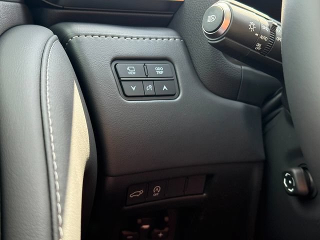 New 2026 Lexus LX 600 4WD w/ Luxury Package image 19