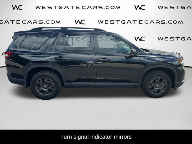 Used 2025 Honda Pilot TrailSport image 23