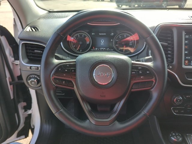 Used 2019 Jeep Cherokee Trailhawk w/ Cold Weather Group image 11