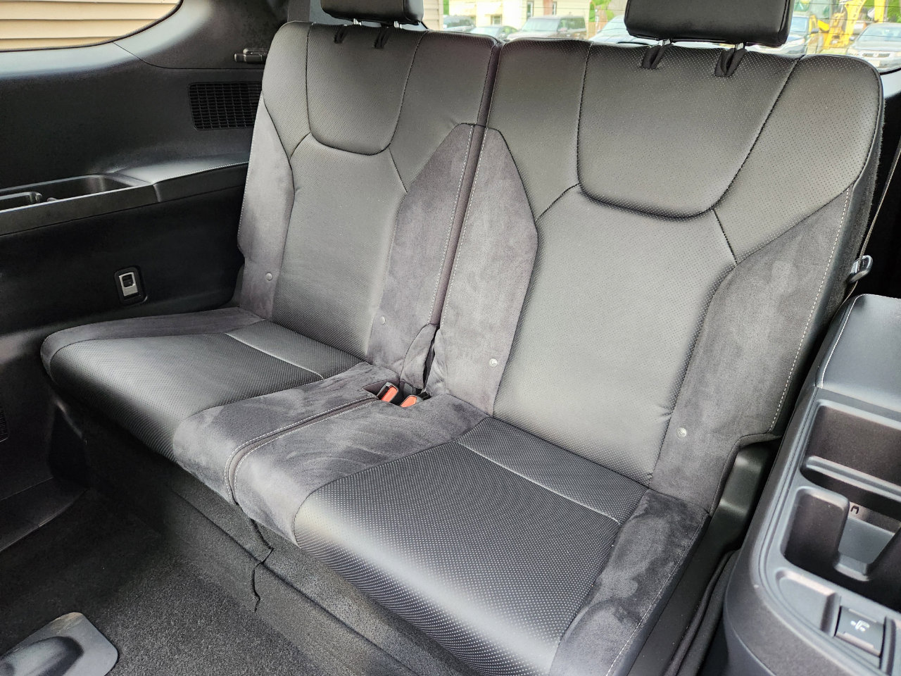 Used 2024 Lexus TX 500h AWD image 12