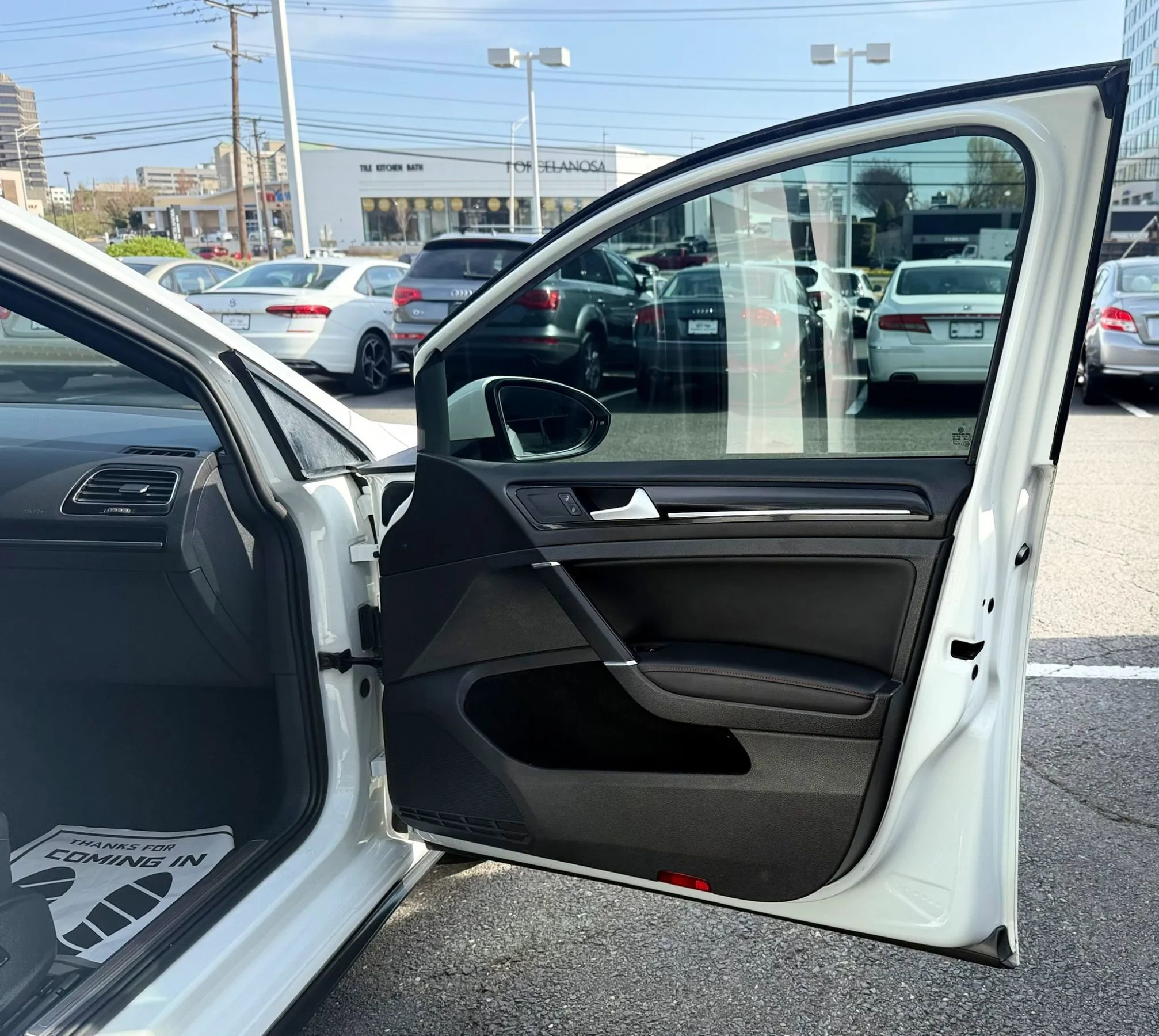 Used 2015 Volkswagen GTI SE image 34