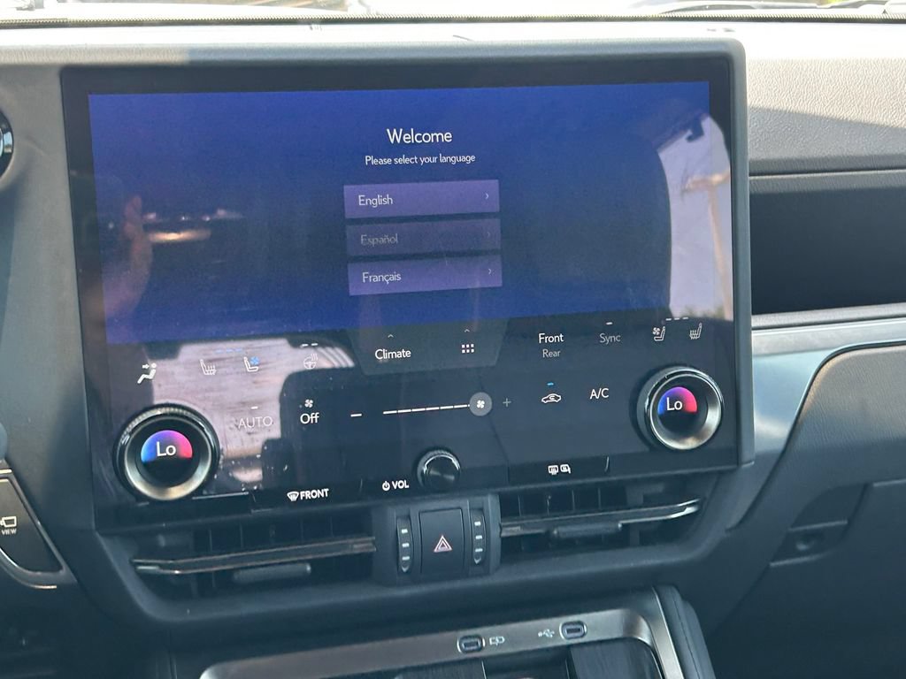Used 2024 Lexus GX 550 w/ Accessory Package (Z1) AWD/4WD image 25