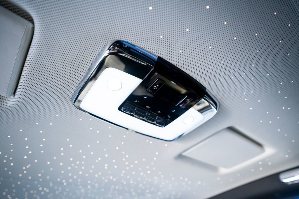 Used 2019 Rolls-Royce Phantom Sedan image 49