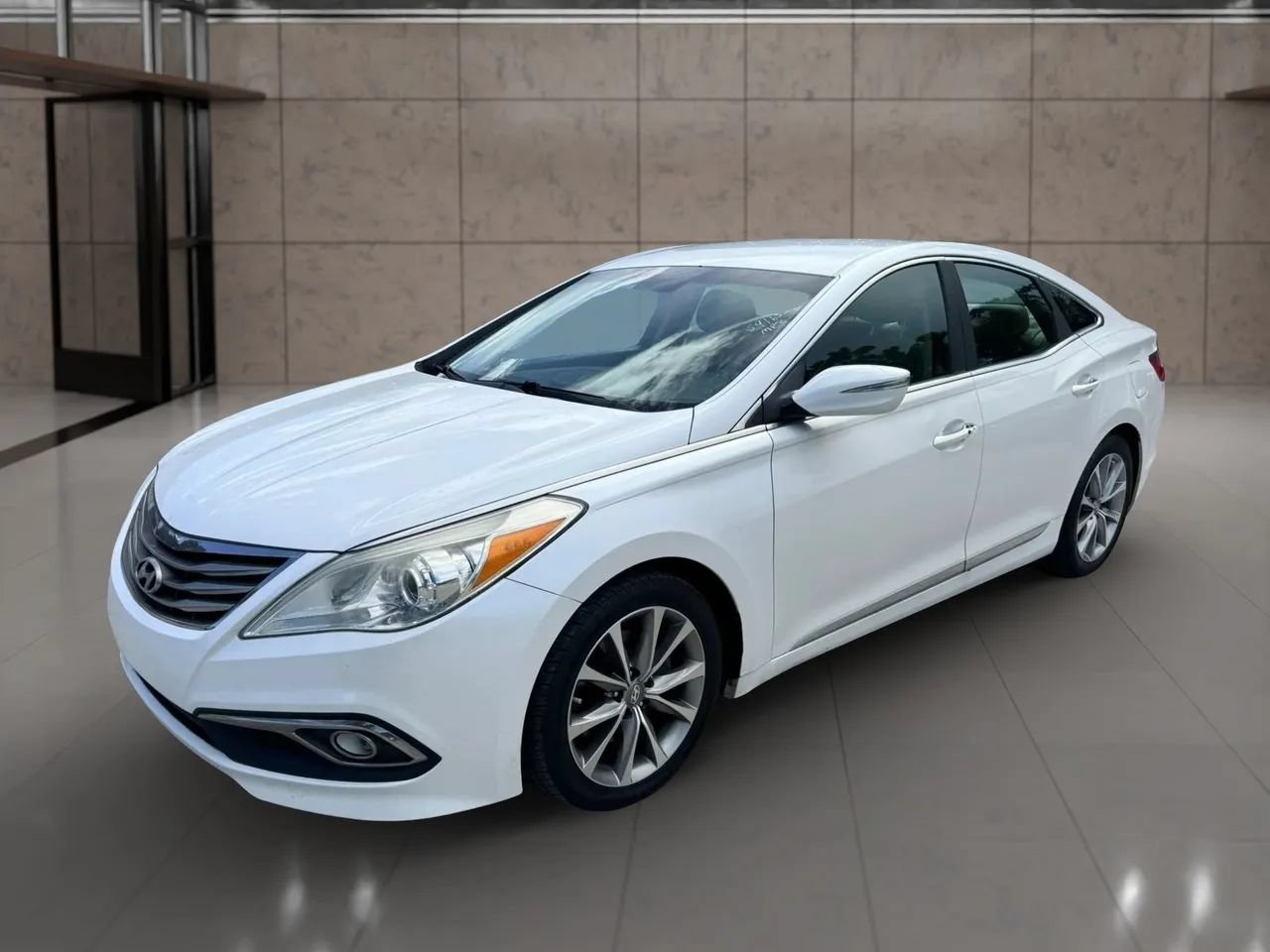 Used 2017 Hyundai Azera FWD image 7