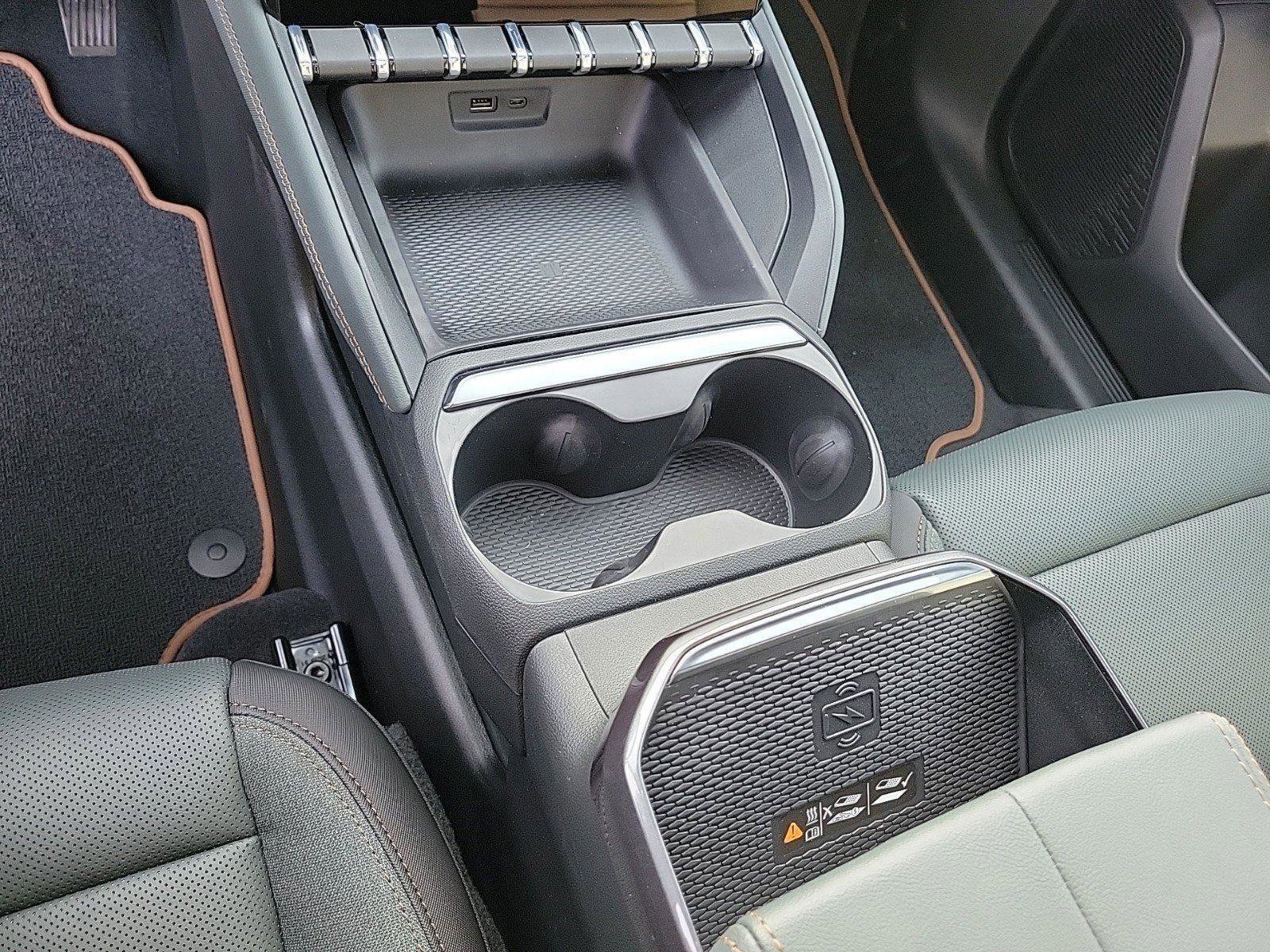 New 2026 GMC Terrain AT4 w/ Convenience Package III image 27