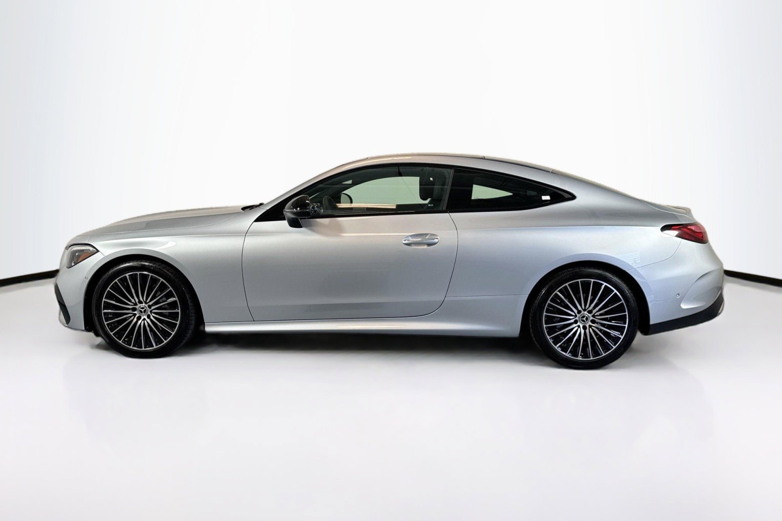 Certified 2026 Mercedes-Benz CLE 300 4MATIC Coupe image 8