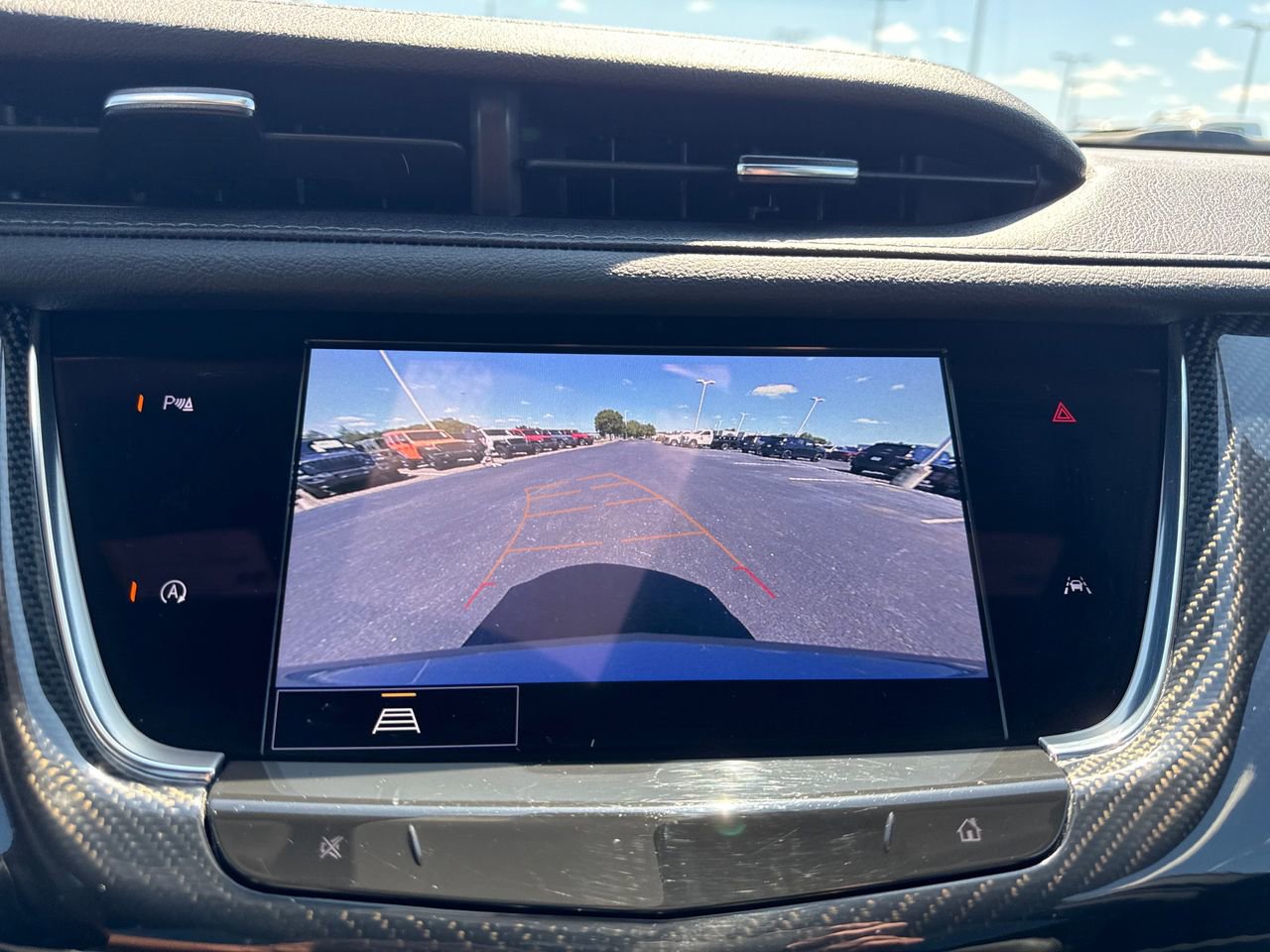 Used 2024 Cadillac XT6 Sport image 21