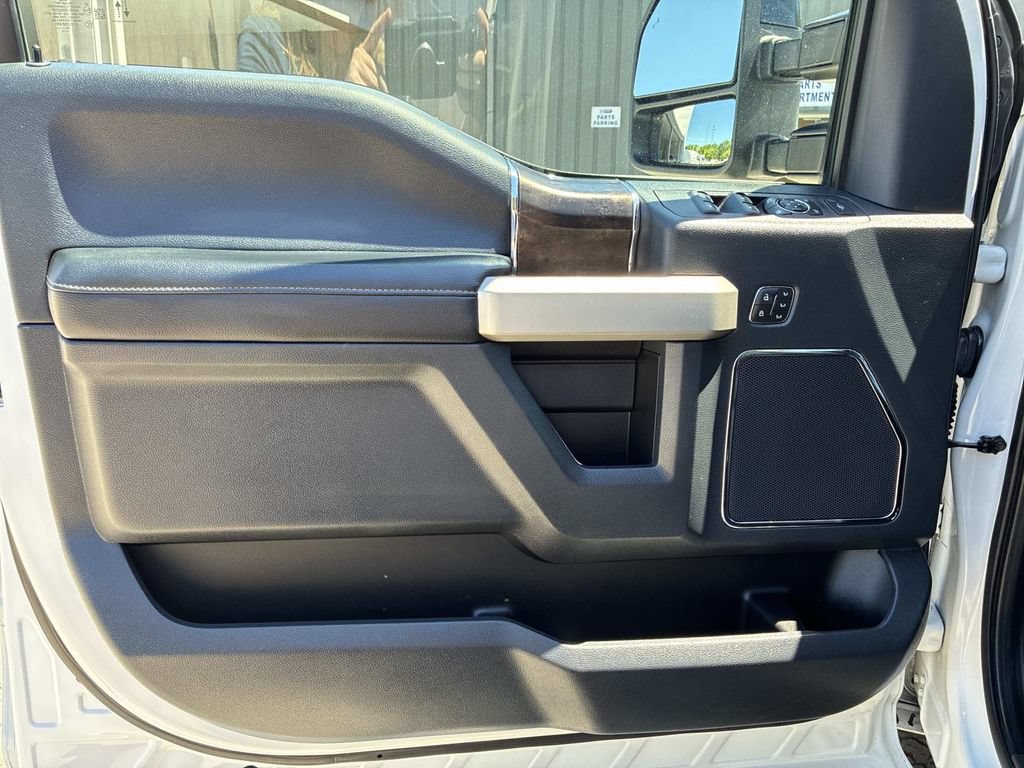 Used 2022 Ford F250 Lariat w/ Black Appearance Package AWD/4WD image 20