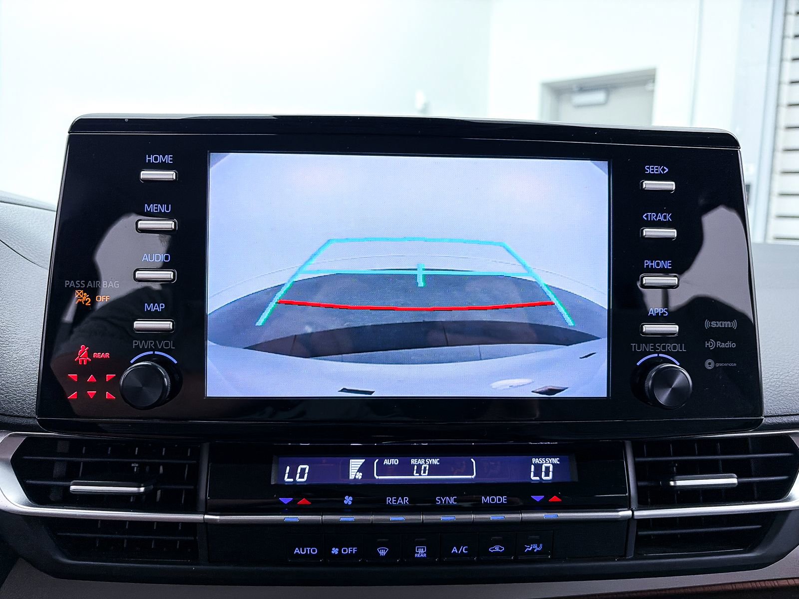 Used 2022 Toyota Sienna LE FWD image 5