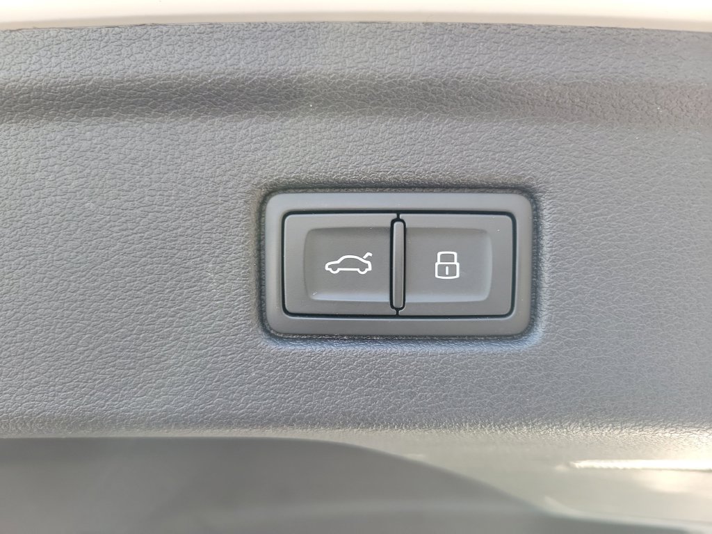 Used 2025 Audi A5 2.0T Premium AWD/4WD image 13