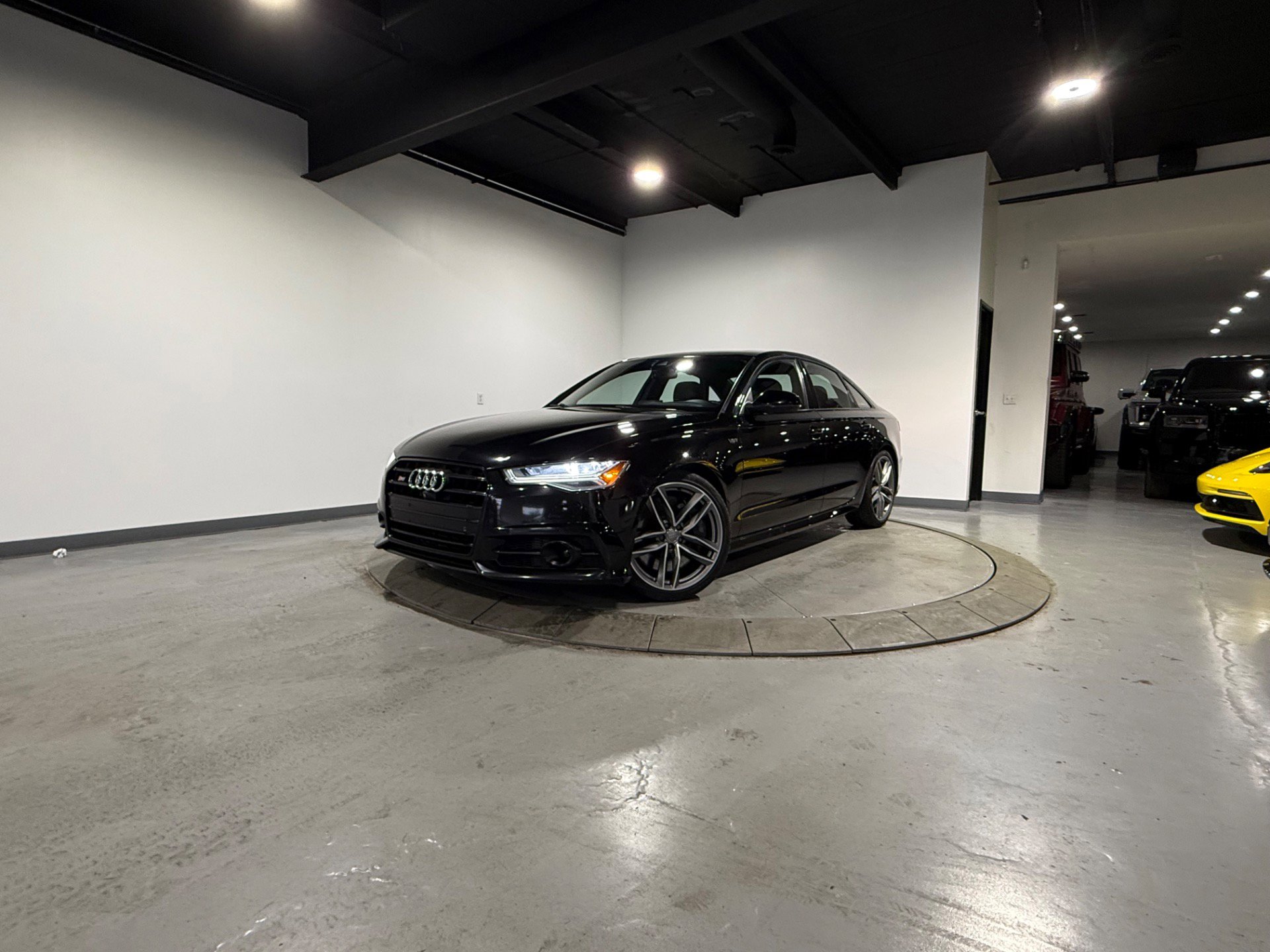 Used 2018 Audi S6 Prestige w/ Prestige Package image 5