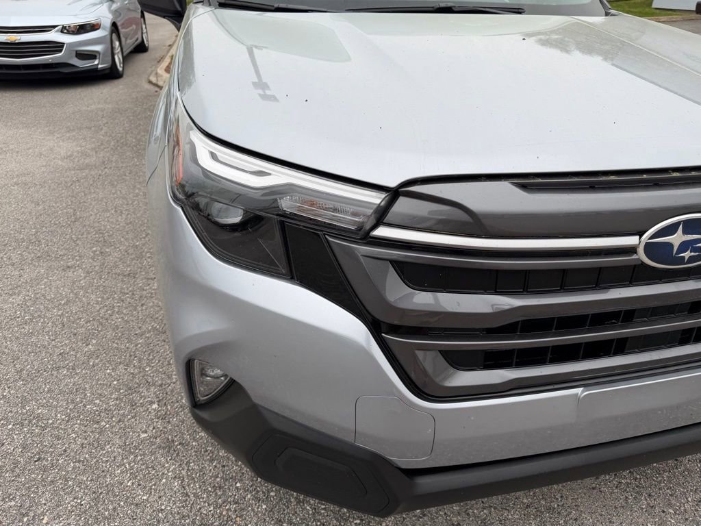 Used 2025 Subaru Forester Premium w/ Protection Package image 14