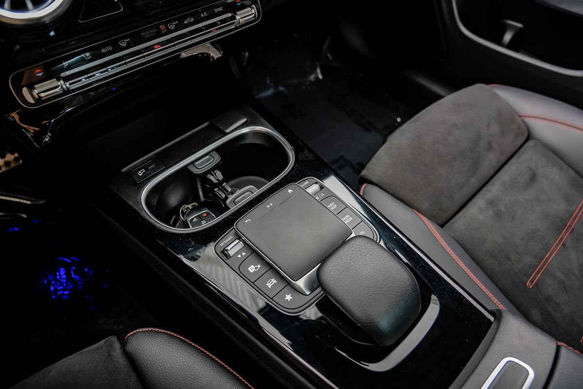 Used 2023 Mercedes-Benz CLA 250 image 29