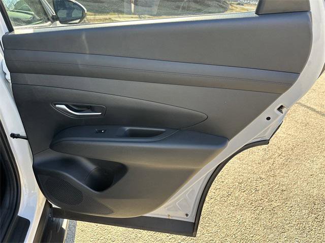 New 2025 Hyundai Tucson SEL image 16