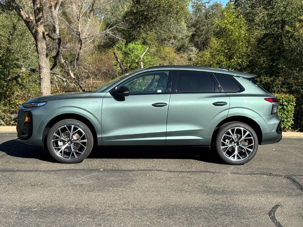 New 2026 Audi Q3 quattro 2.0T AWD/4WD image 8