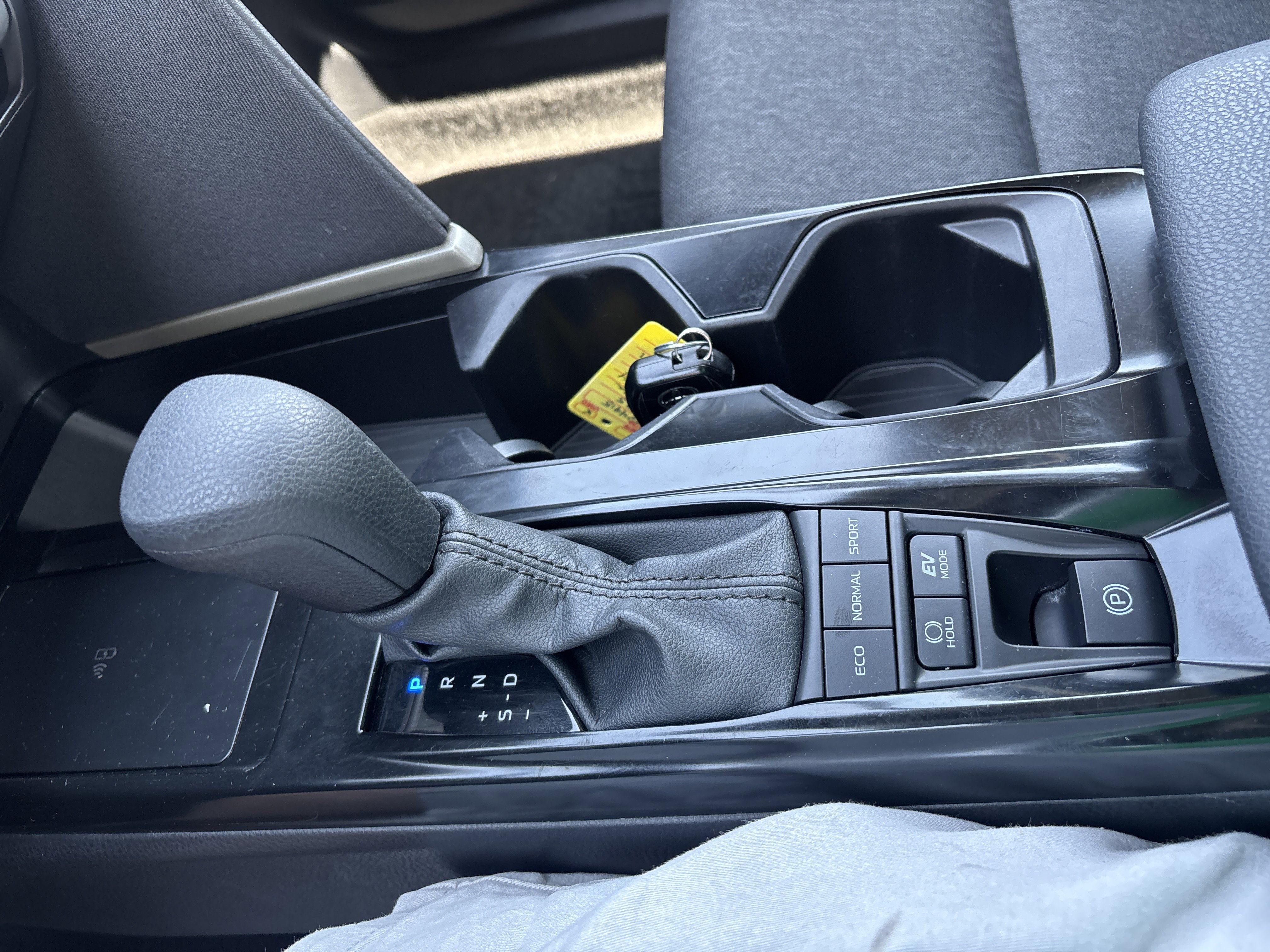 Certified 2025 Toyota Camry LE FWD image 24