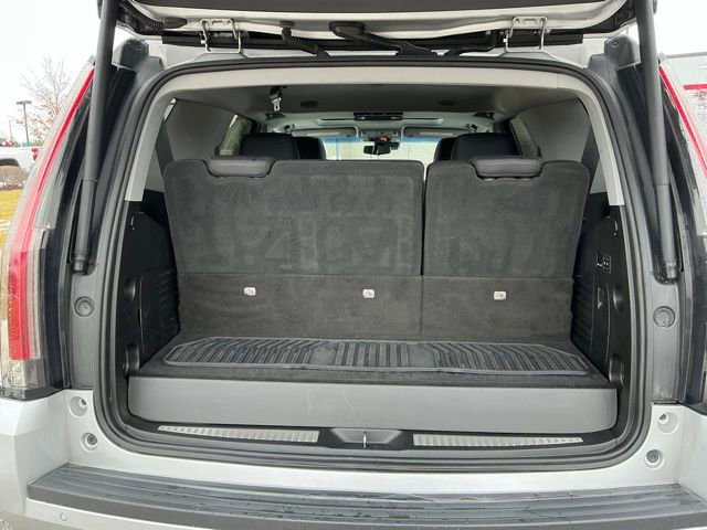Used 2019 Cadillac Escalade Premium Luxury image 14