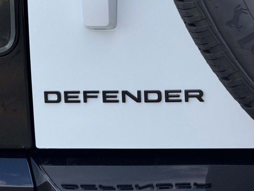 New 2026 Land Rover Defender 110 S image 36