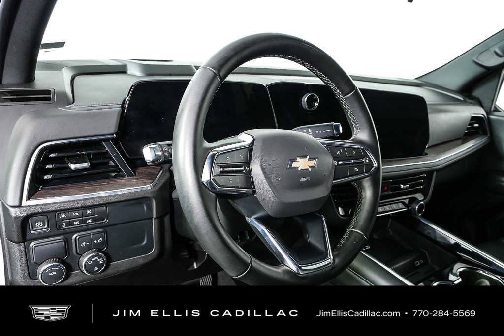Used 2025 Chevrolet Tahoe LT RWD image 4