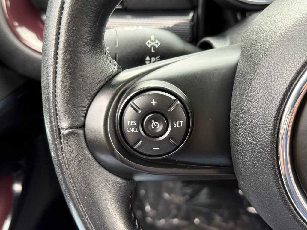 Used 2016 MINI Cooper Clubman FWD image 29