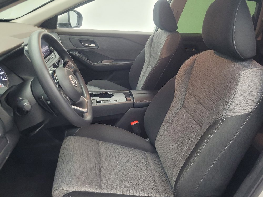 Used 2023 Nissan Rogue SV image 17