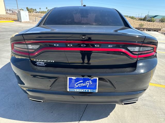 Used 2021 Dodge Charger SXT w/ Driver Convenience Group RWD image 4