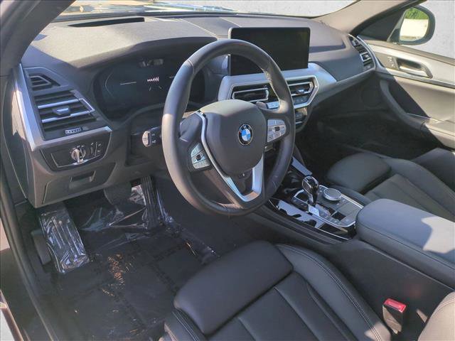 Certified 2025 BMW X4 xDrive30i w/ Premium Package image 10