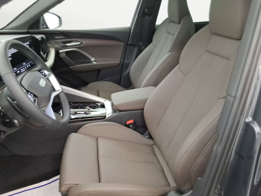 Used 2025 Audi Q5 Premium Plus w/ Premium Plus image 12
