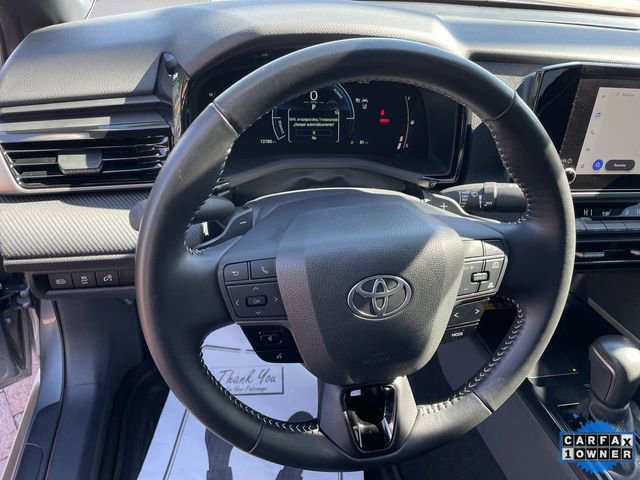 Used 2025 Toyota Camry SE image 11