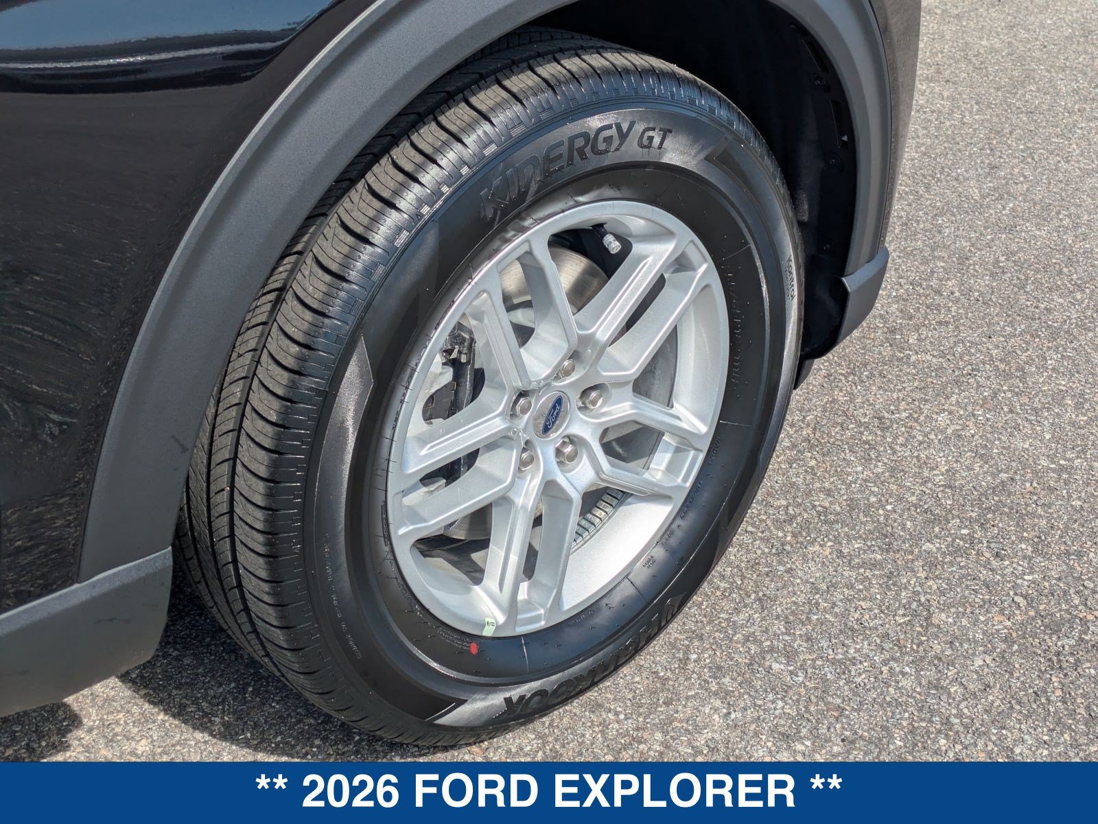 New 2026 Ford Explorer Active RWD image 14