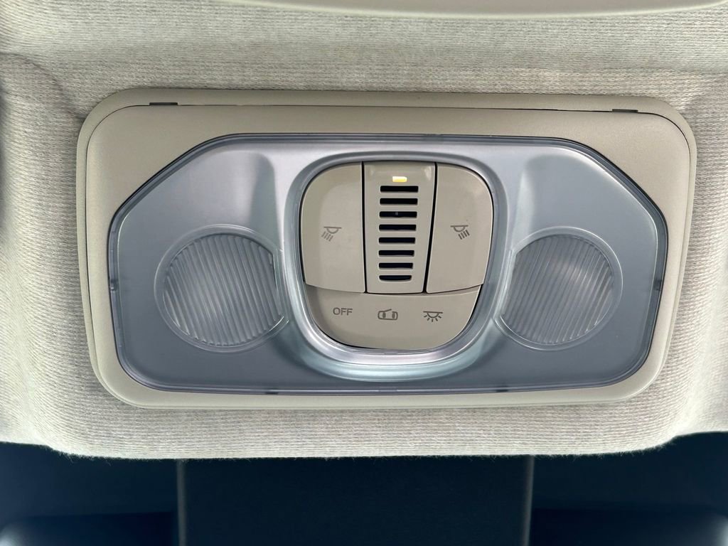 Used 2026 RAM ProMaster 2500 w/ Convenience Group FWD image 19