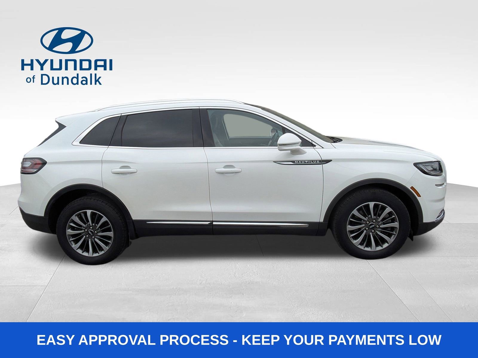 Used 2022 Lincoln Nautilus Reserve image 10