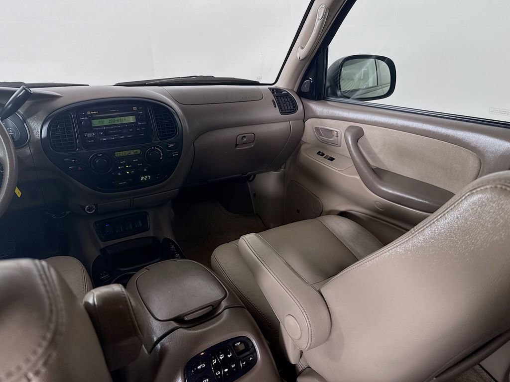 Used 2006 Toyota Sequoia SR5 RWD image 25