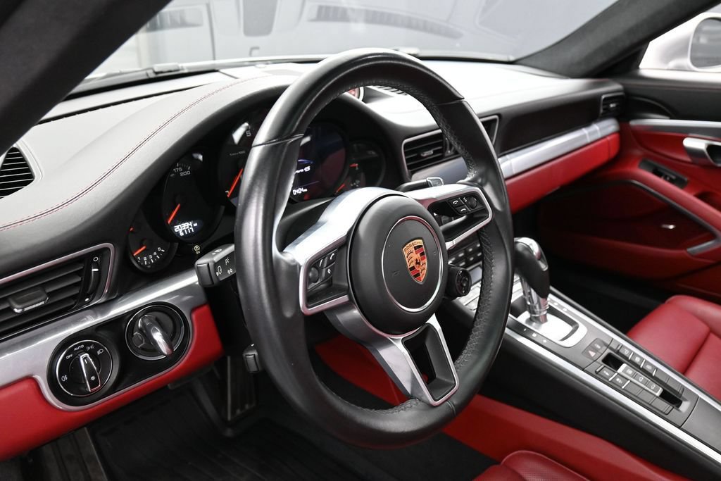 Certified 2019 Porsche 911 Carrera 4S AWD/4WD image 16