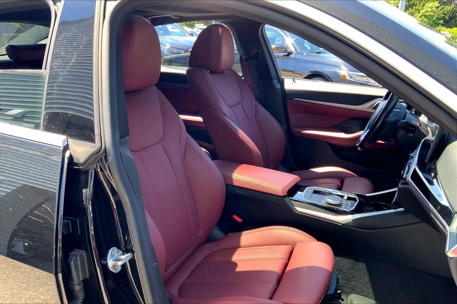 Used 2024 BMW i4 eDrive40 w/ Premium Package RWD image 17