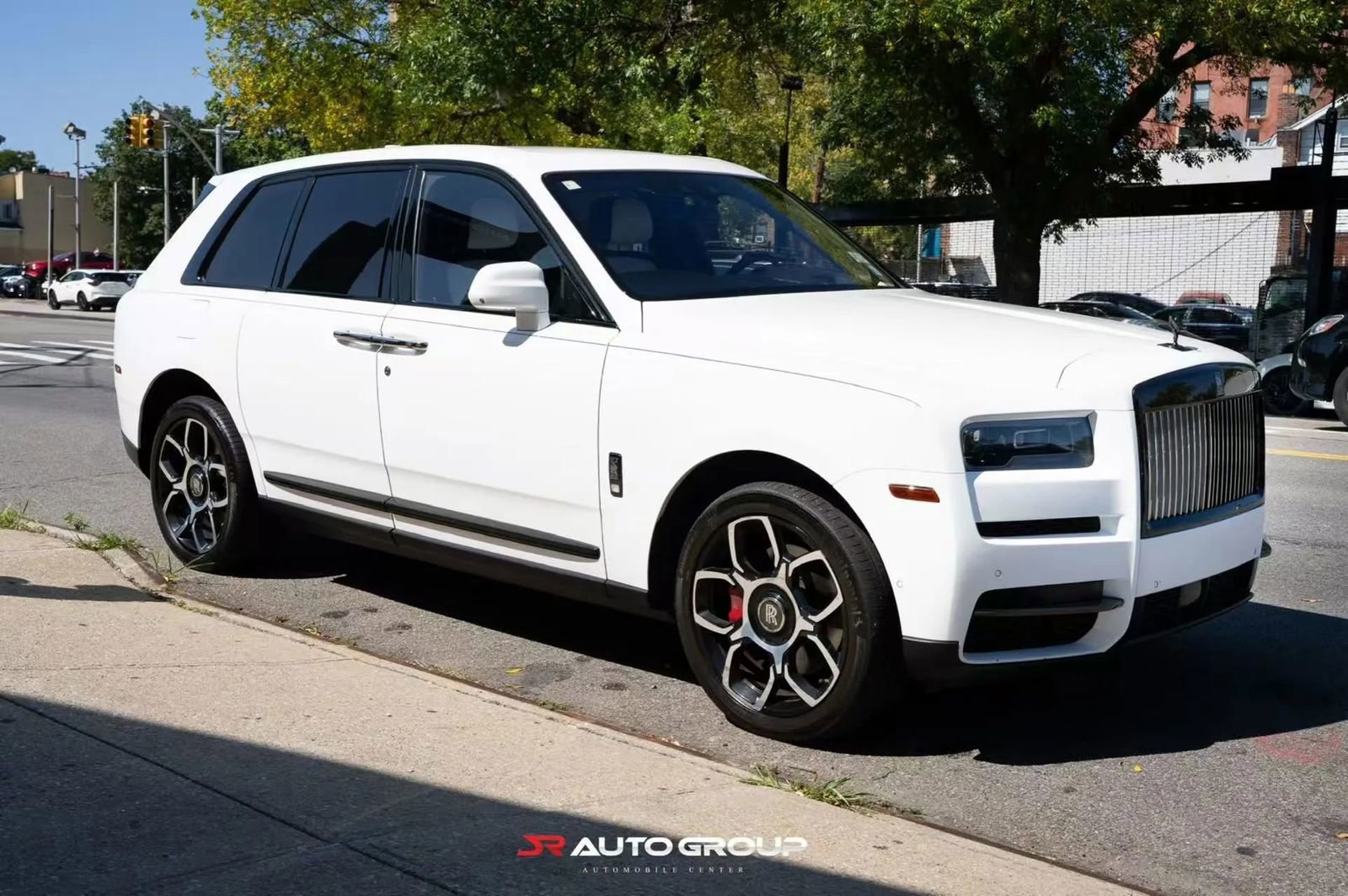 Used 2020 Rolls-Royce Cullinan Black Badge image 3
