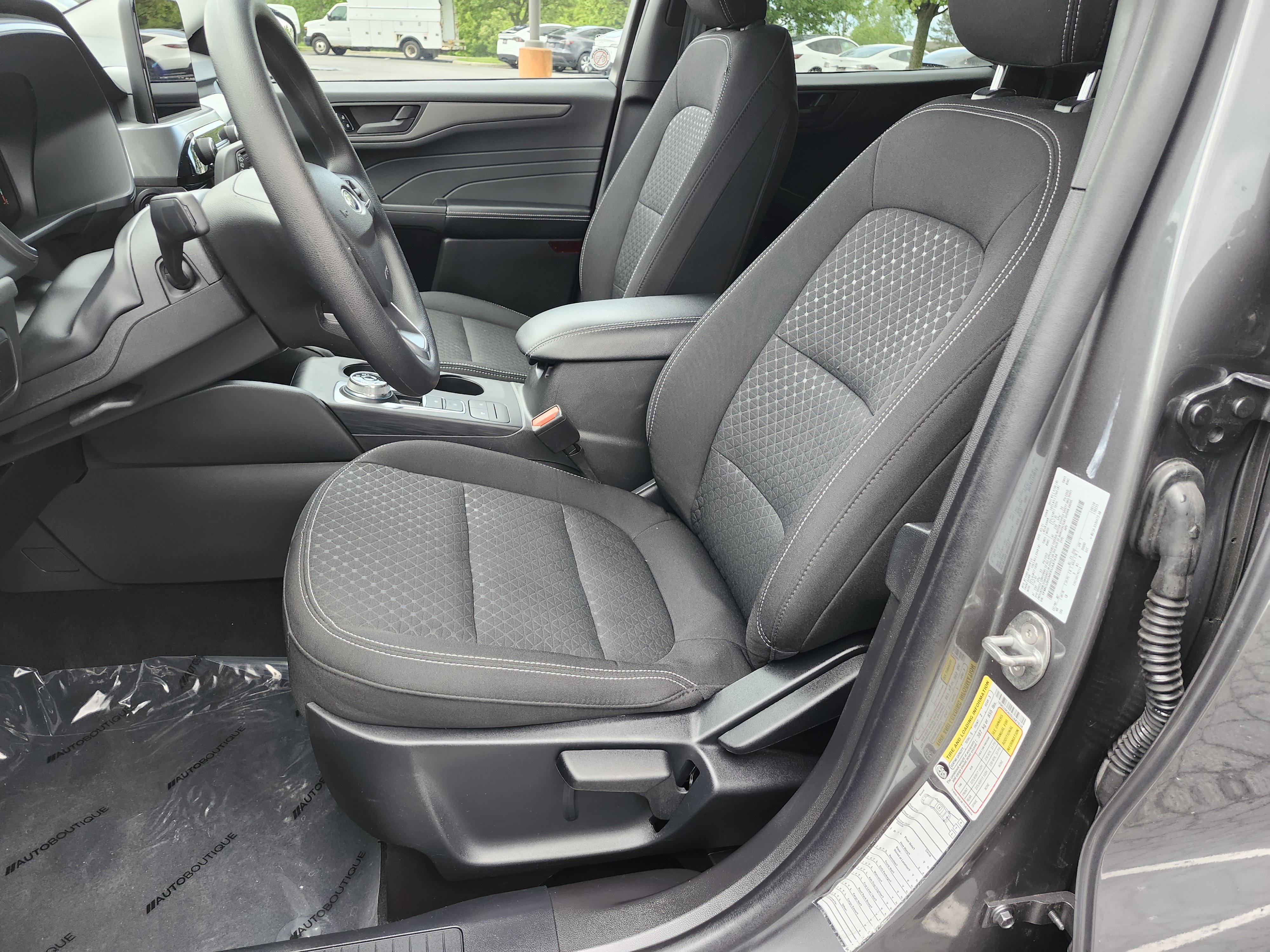 Used 2025 Ford Escape Active AWD/4WD image 24