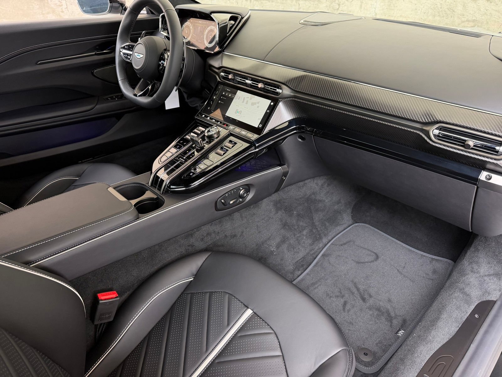 New 2026 Aston Martin V8 Vantage S RWD image 17