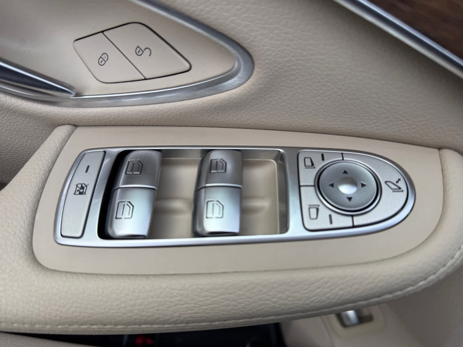 Certified 2020 Mercedes-Benz C 300 4MATIC Sedan image 23