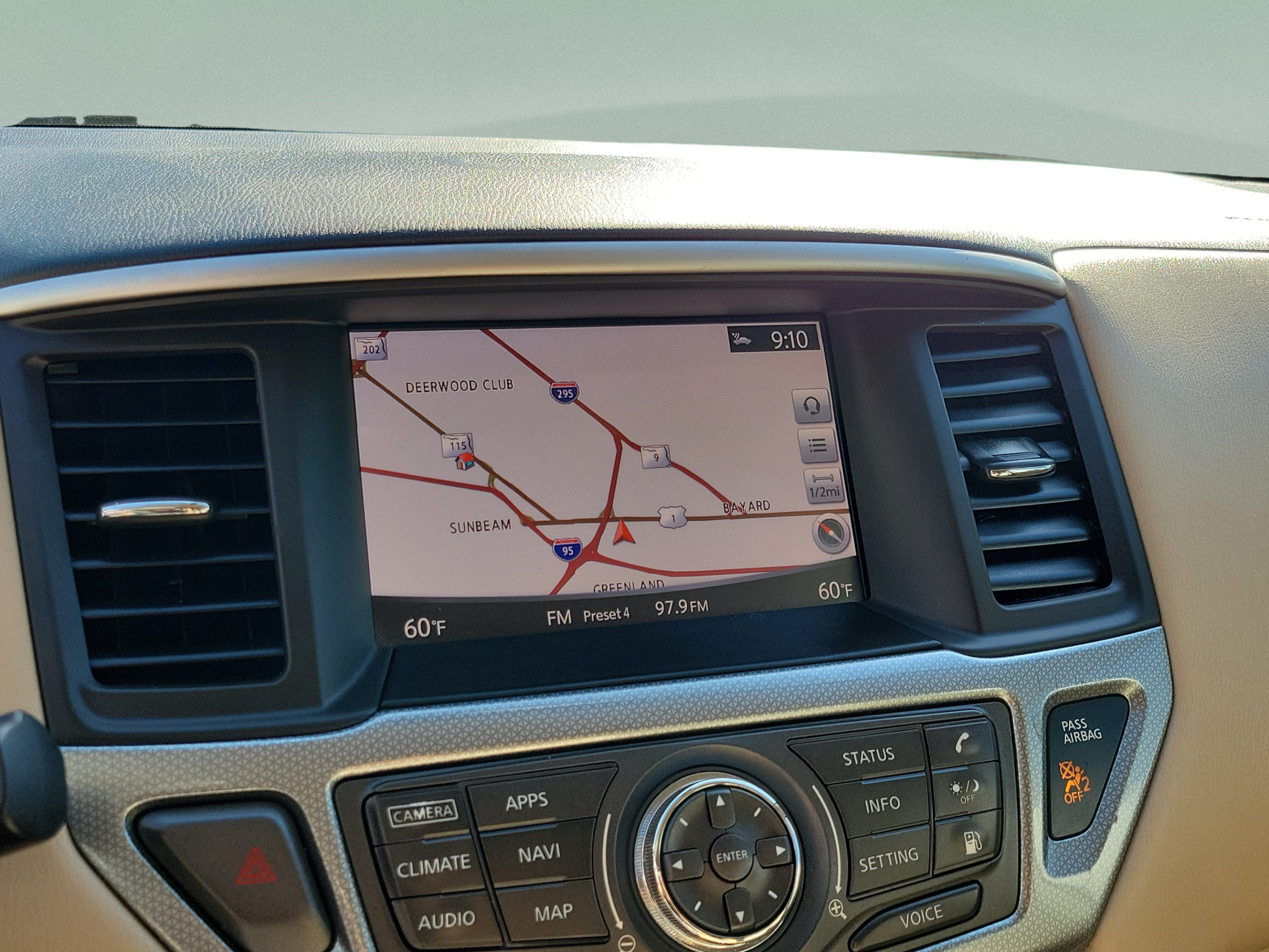 Used 2018 Nissan Pathfinder SL FWD image 17